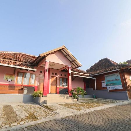 Lembur Incu Syariah Villa & Resto Lembang Exteriér fotografie