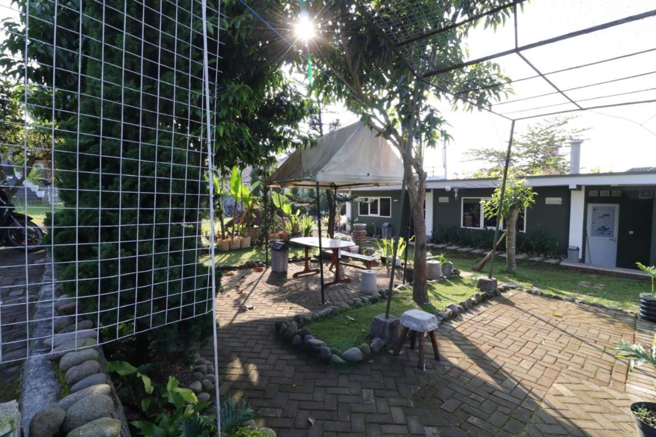 Lembur Incu Syariah Villa & Resto Lembang Exteriér fotografie