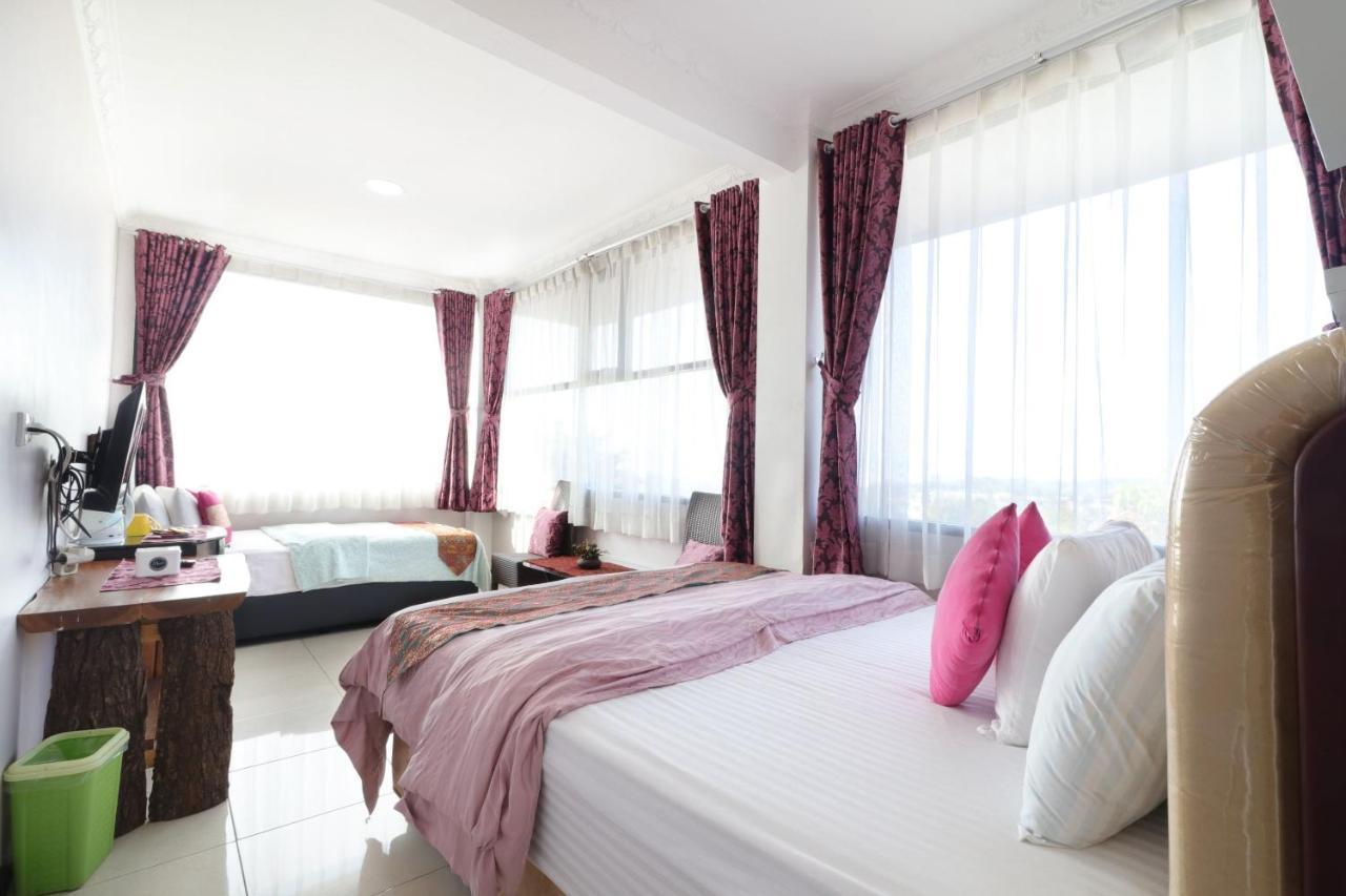Lembur Incu Syariah Villa & Resto Lembang Exteriér fotografie
