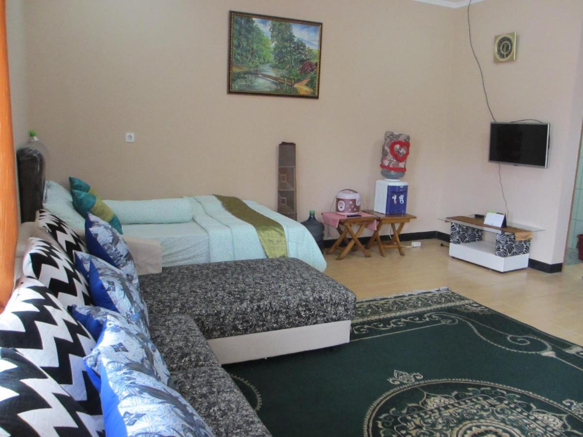 Lembur Incu Syariah Villa & Resto Lembang Exteriér fotografie